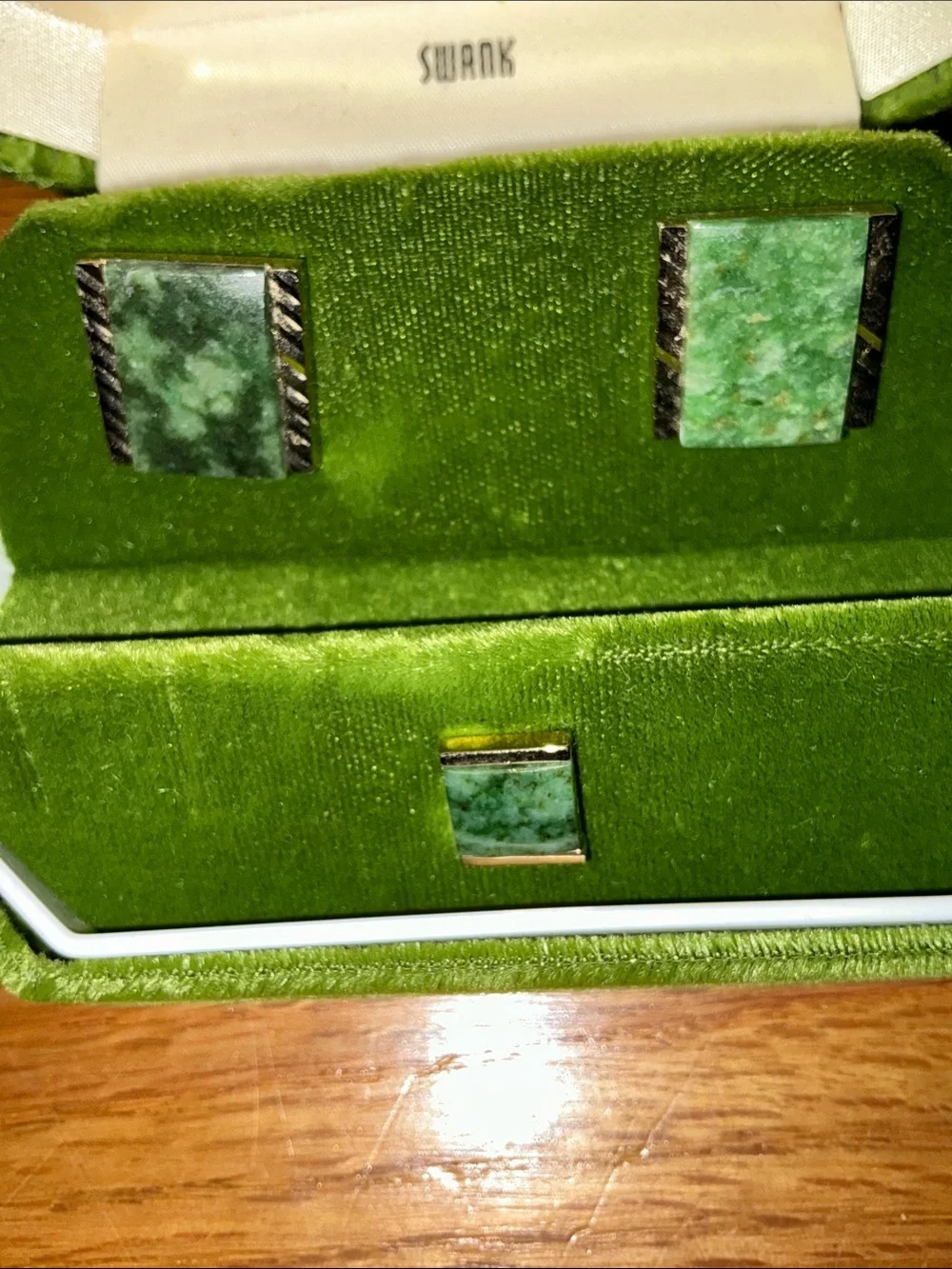 Vintage Grand Prix Swank Green Jade Gold Tone Cuff Links Tie Tack Set
